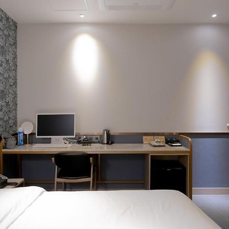 Hound Hotel Seomyeon-Beomcheon Busan Exterior photo