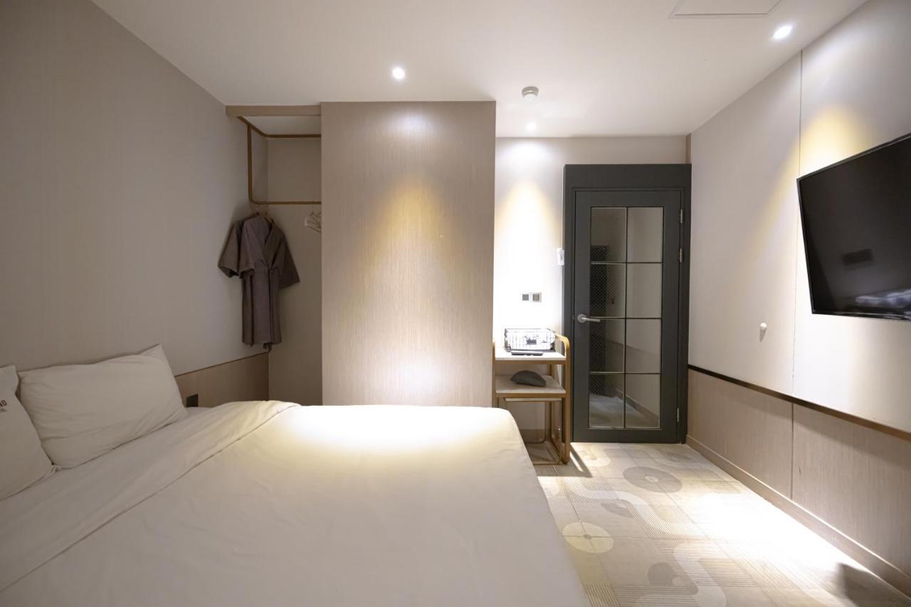 Hound Hotel Seomyeon-Beomcheon Busan Exterior photo